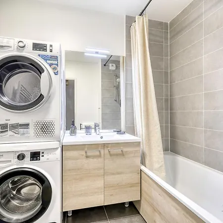 A 5-minute Break From Disney, Direct Access To Paris Appartement